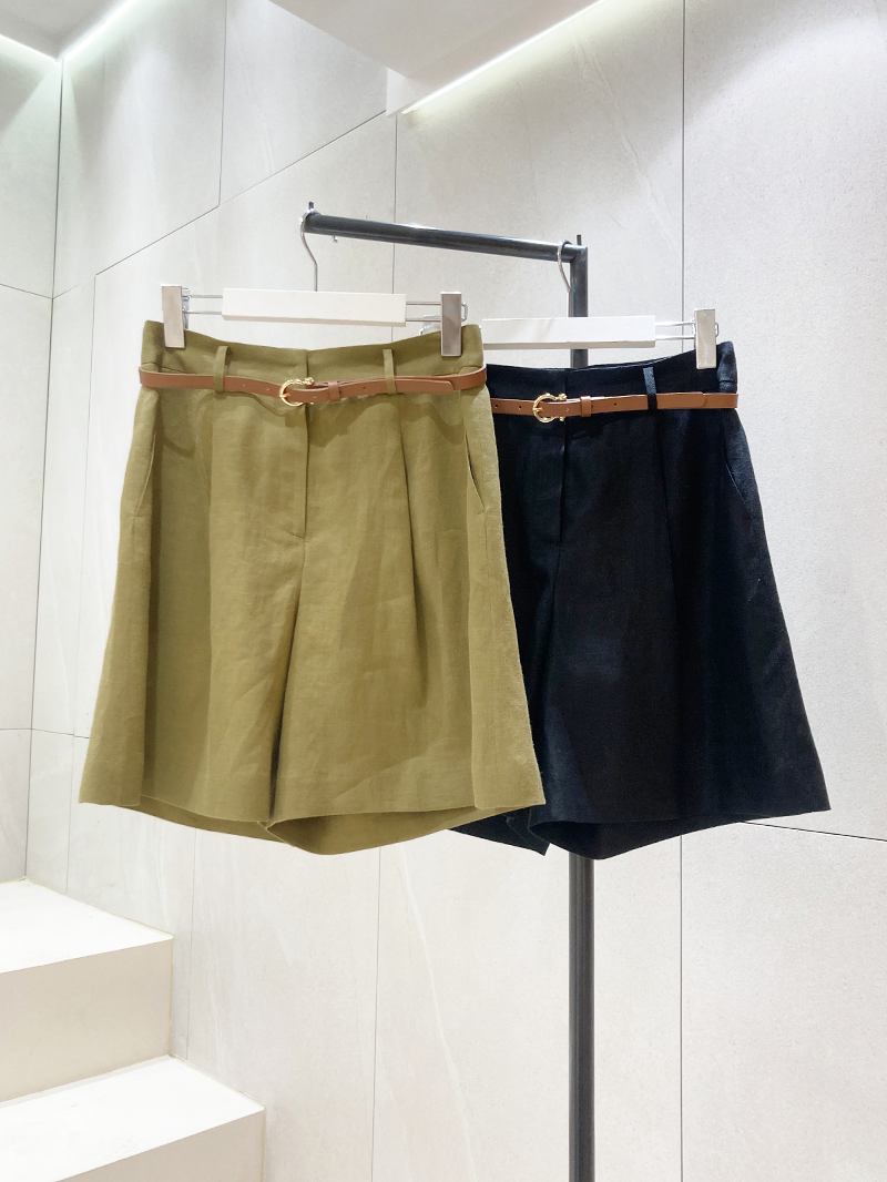 [Pre Order] High Waisted Pleated Shorts with Belt